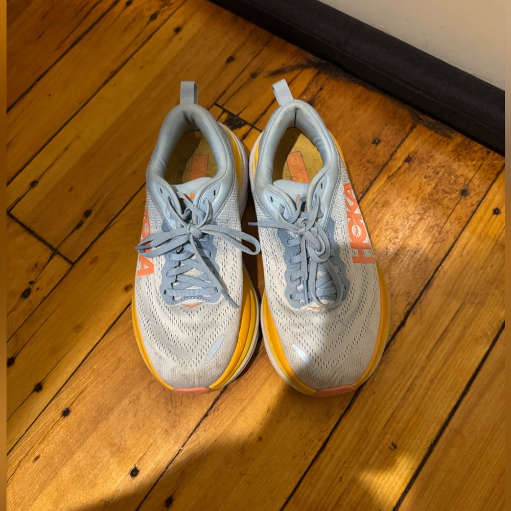 HOKA Bondi 8 Sneakers